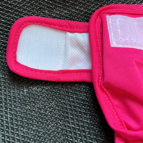 Reusable Dog diaper in size extra small: 1 bright pink - Picture 8 of 11
